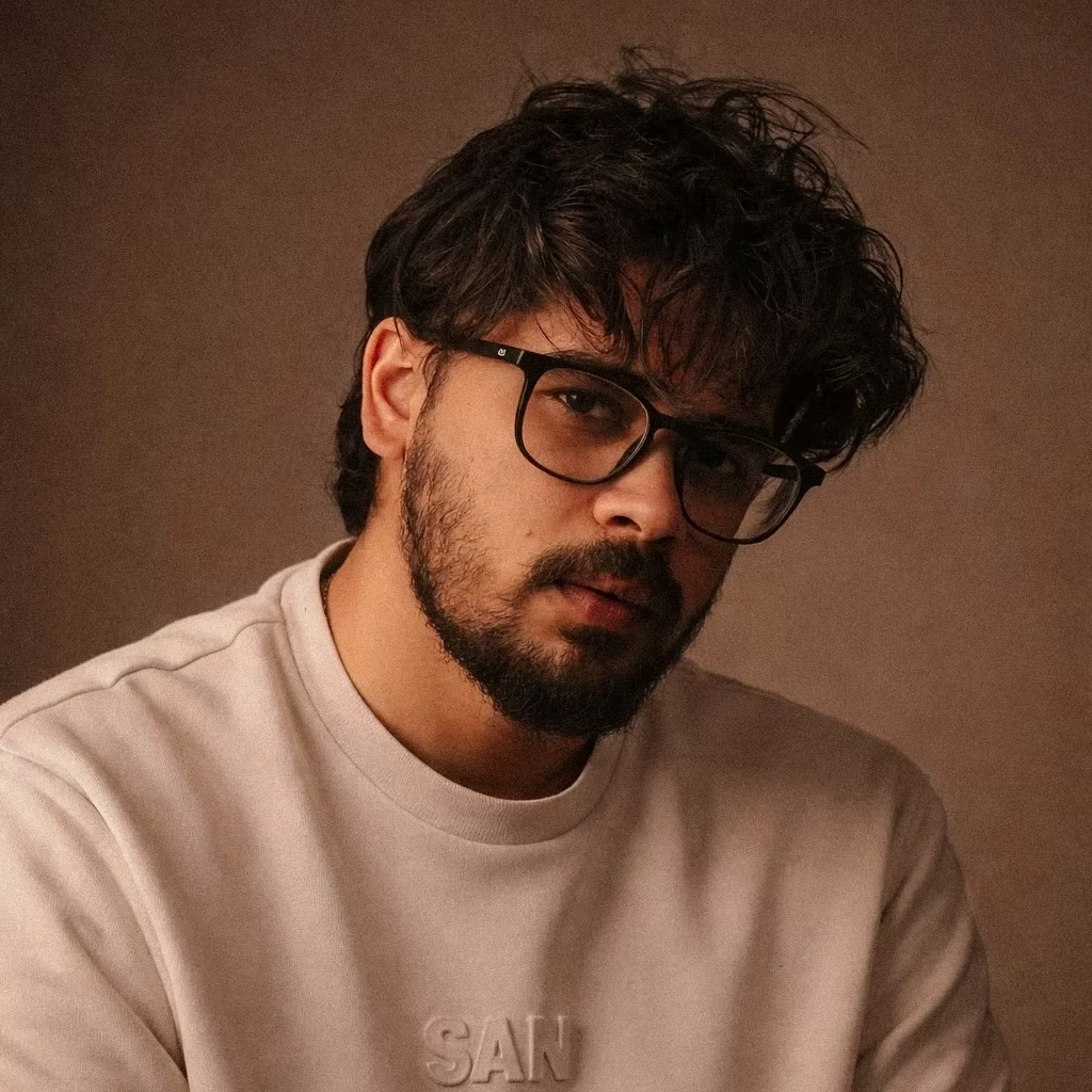 Ravi R headshot